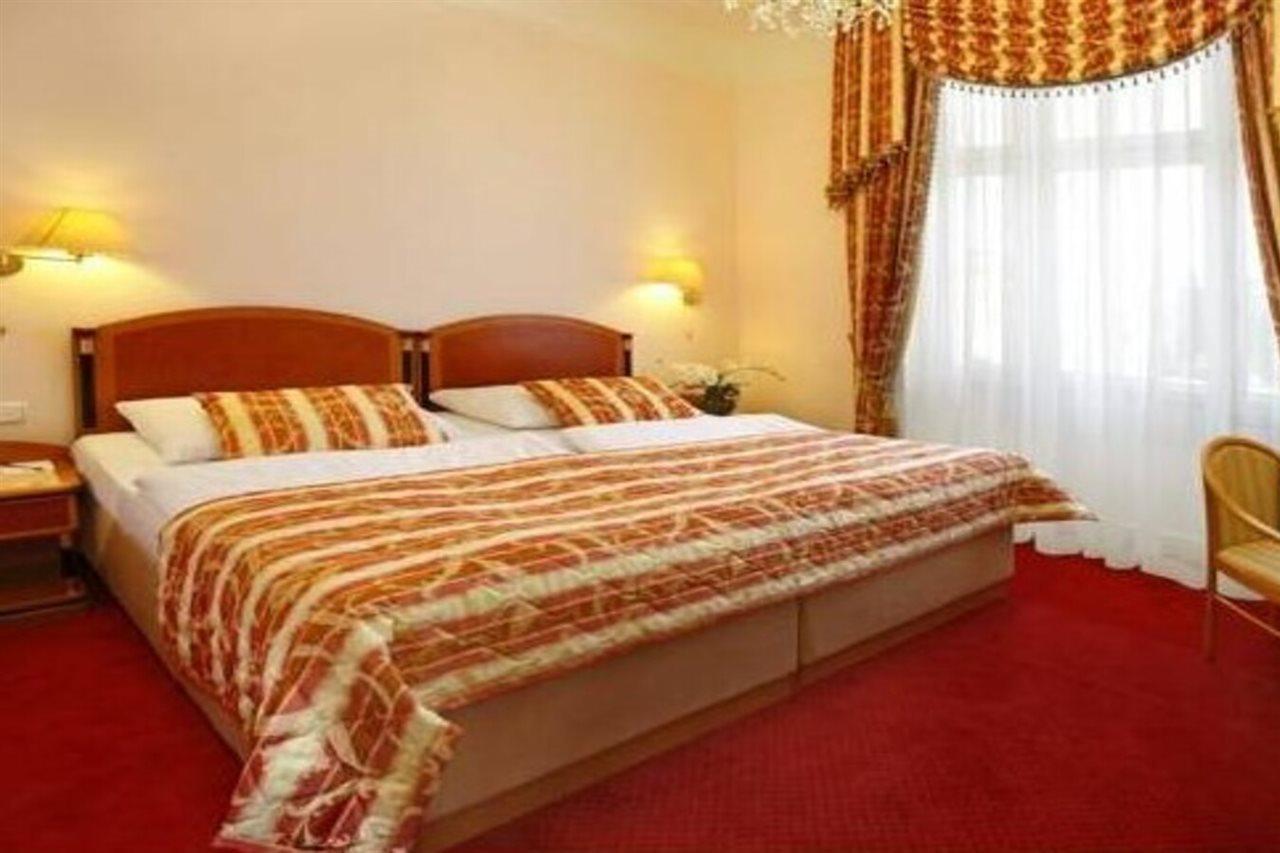 Ensana Hvezda - Imperial - Neapol Hotel Marianske Lazne Ngoại thất bức ảnh