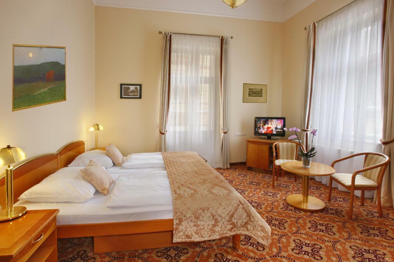 Ensana Hvezda - Imperial - Neapol Hotel Marianske Lazne Ngoại thất bức ảnh